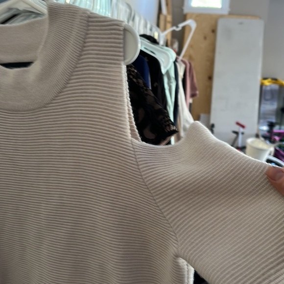 Cold Shoulder Sweater - Picture 3 of 4